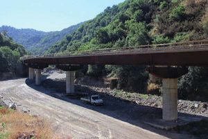 seismic isolation - S.ALESSIO AND S.STEFANO VIADUCTS, CALABRIA, ITALY